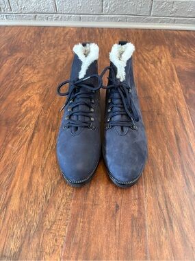 G.H. Bass & Co. Navy Suede Lace-Up Ankle Boots with Faux Fur Collar